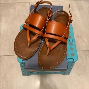 Universal Thread Brown and Tan Sandals